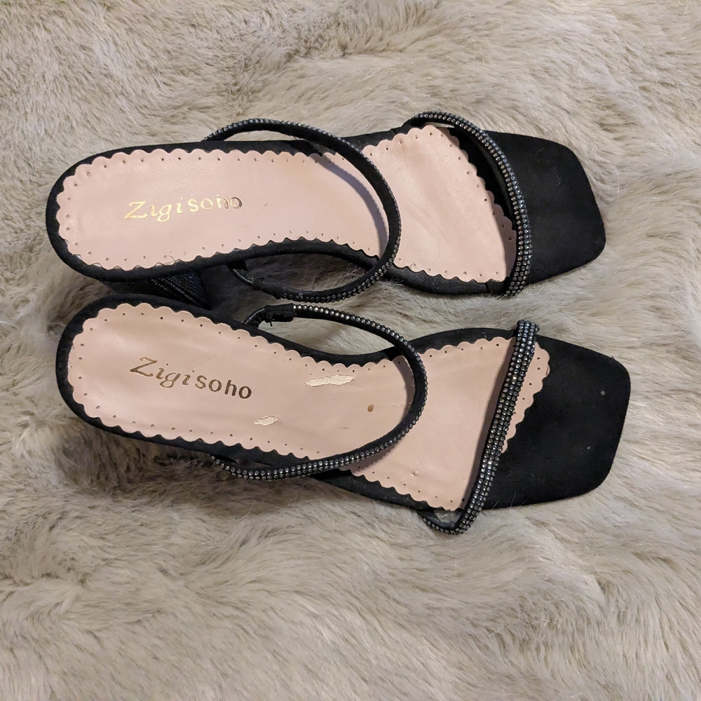 Zigi Soho Elegant Black Sandals